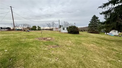 213 Gashel Rd, Claysville, PA 15323