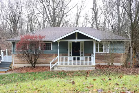 337 Manor St, Aliquippa, PA 15001