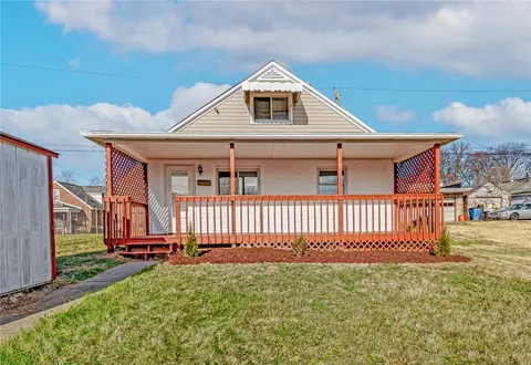 1129 Parkside Dr, Brackenridge, PA 15014