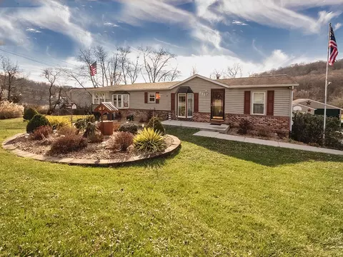 555 State Route 356, Apollo, PA 15613