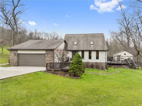 13 Sunrise Cir, Connellsville, PA 15425