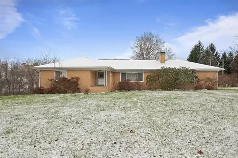 2557 Nicholson Rd, Sewickley, PA 15143
