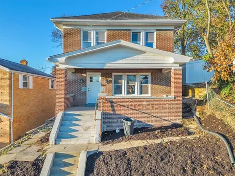 909 Peermont Ave, Pittsburgh, PA 15216
