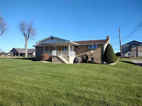 450 Athena Dr, Delmont, PA 15626