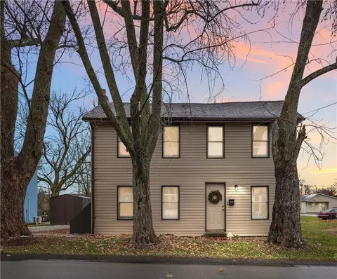306 E Pittsburgh St, Delmont, PA 15626