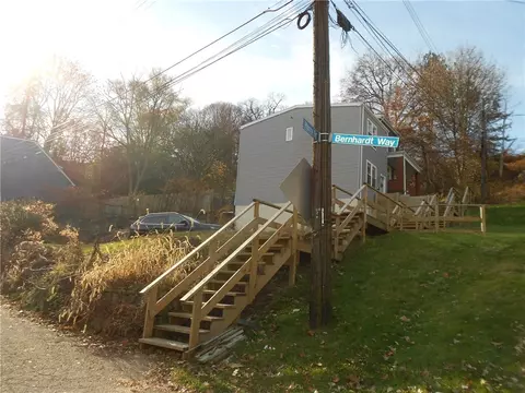 3926 Harry St, Pittsburgh, PA 15213