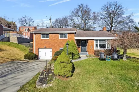 1300 Blue Jay Dr, Pittsburgh, PA 15243