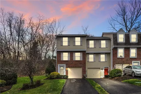 147 Rossmor Ct, Pittsburgh, PA 15229