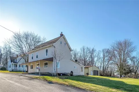 2411 Locust St, Latrobe, PA 15650