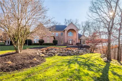 102 Lyndhurst Cir, Wexford, PA 15090