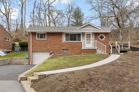 4120 Rockwood Dr, Pittsburgh, PA 15227