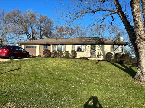 671 Turnpike St, North Huntingdon, PA 15642
