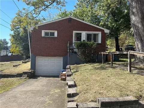 2349 Mccook St, Pittsburgh, PA 15212