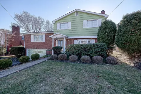 813 Macbeth, Penn Hills, PA 15235