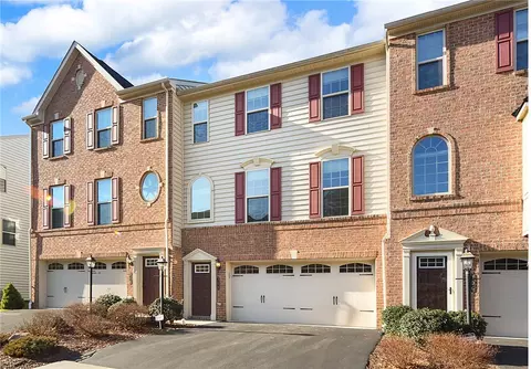 308 Aprilmae Way, Pittsburgh, PA 15237