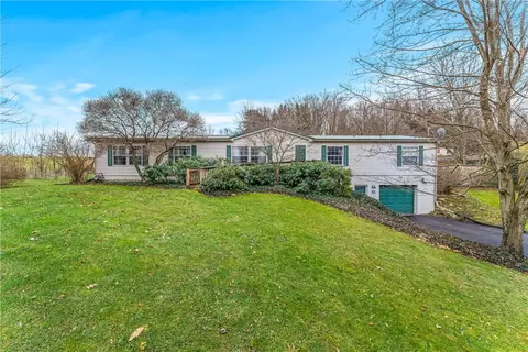 939 Tulip Dr, New Brighton, PA 15066