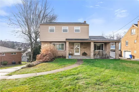 3407 Pinewood Dr, Homestead, PA 15120