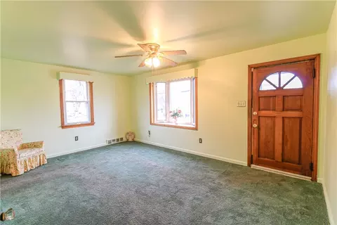 1125 Eckert Rd, Monaca, PA 15061 photo 2
