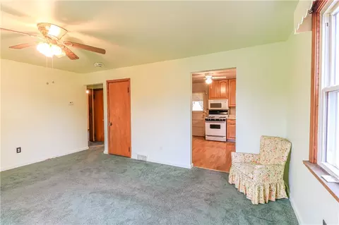 1125 Eckert Rd, Monaca, PA 15061 photo 4