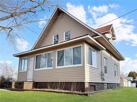 13 Bestview Ave, Bessemer, PA 16112