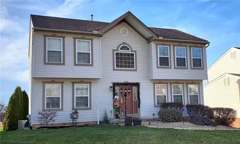1325 Lucia Dr, Canonsburg, PA 15317