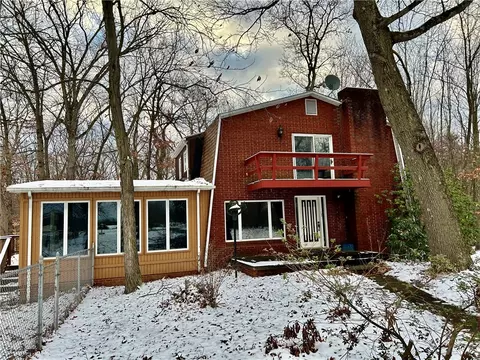40 Marie Ln, West Newton, PA 15089