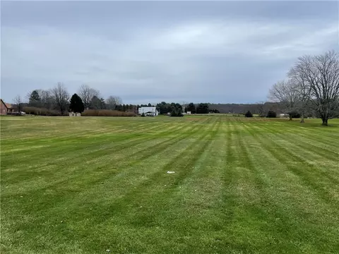 207 S Benbrook Rd, Butler, PA 16001