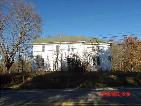 935 Mercer Grove City Rd, Mercer, PA 16137