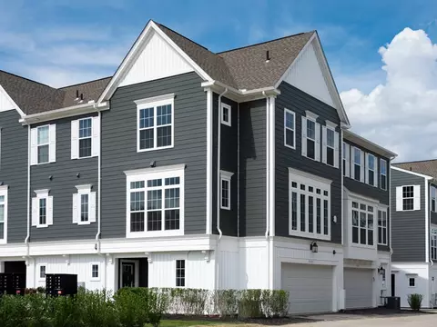 3021 Howell Dr, Bridgeville, PA 15017