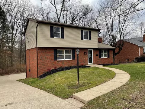 245 Deerpath, New Kensington, PA 15068