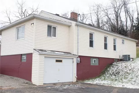 54 Whitehall Rd, Daisytown, PA 15427