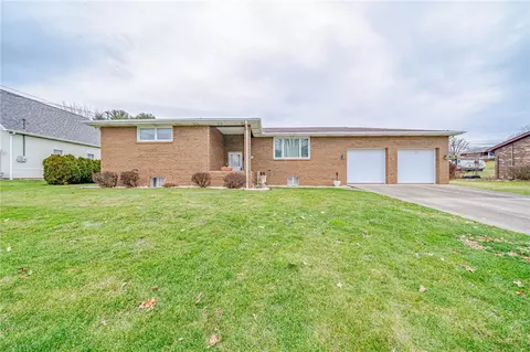 529 Santone Dr, Greensburg, PA 15601