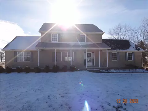 664 Columbiana Rd, Bessemer, PA 16112