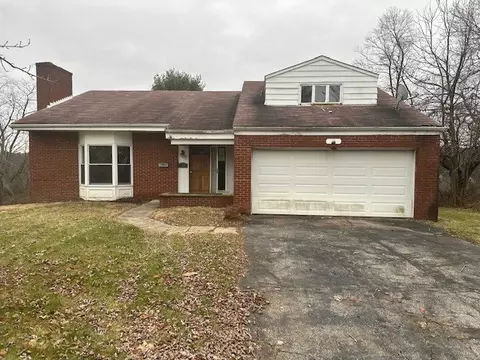 854 Lochlin Dr, Pittsburgh, PA 15243