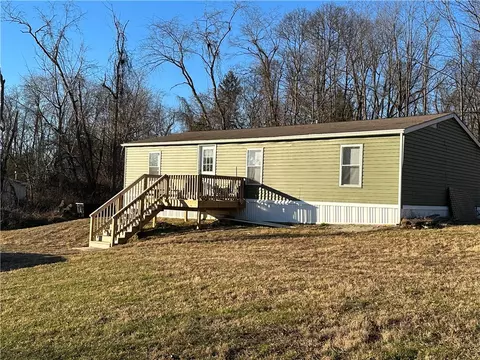 113 Hawkview Ln, Latrobe, PA 15650