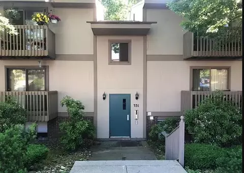 331 Ridge Point Cir #23, Bridgeville, PA 15017