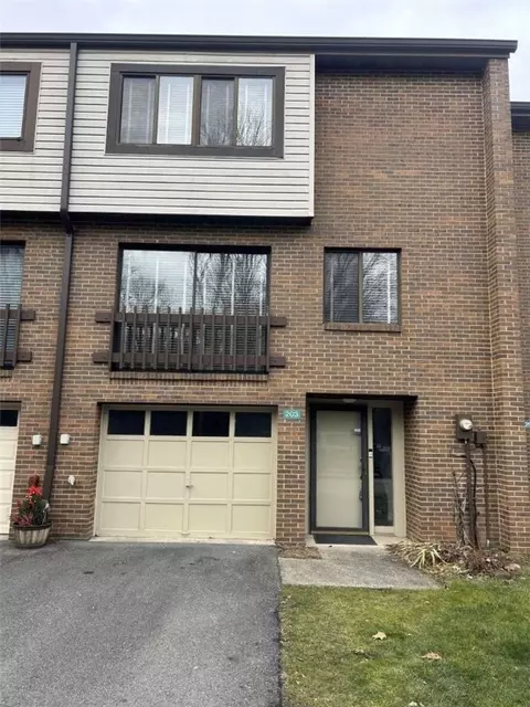 203 Springwater Ct, Coraopolis, PA 15108