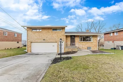 564 Torwood Ln, Pittsburgh, PA 15236