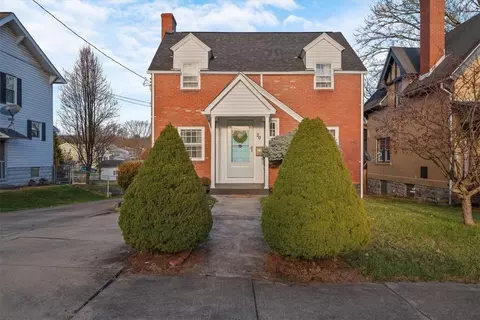 50 Fayette Ave, Oakdale, PA 15071