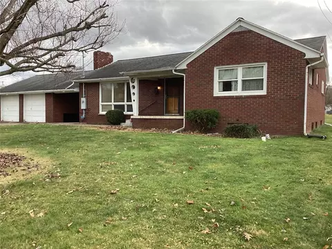 7 Monroe Ave, Masontown, PA 15461