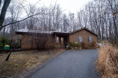 110 Clarks Ln, Mars, PA 16046