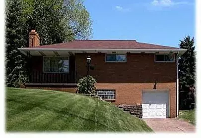 419 Sharon Rd, Coraopolis, PA 15108