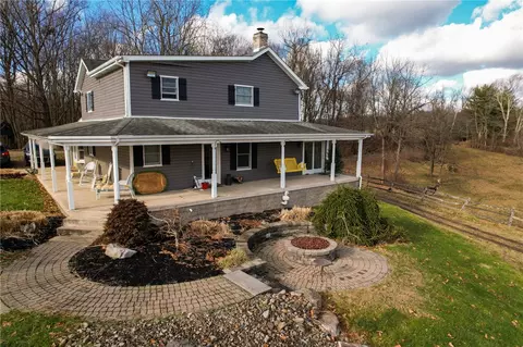 4000 Dunnett Ln, Murrysville, PA 15668