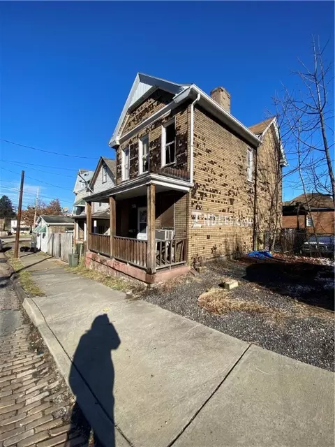633 Catharine St, Duquesne, PA 15110