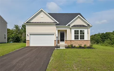 111 Fox Water Trl, Beaver, PA 15009