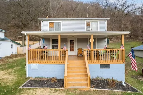 1768 Airport Rd, Vandergrift, PA 15690