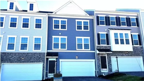 734 Olivia St, Pittsburgh, PA 15205