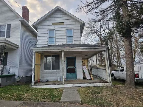 614 School St, Coraopolis, PA 15108