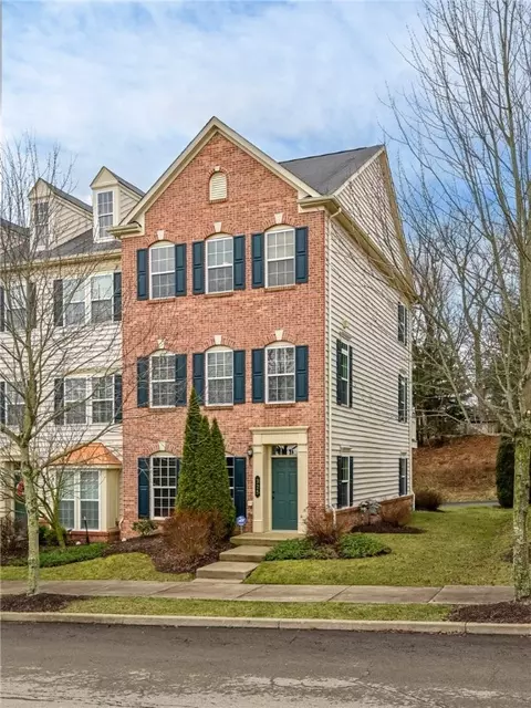 325 Wealdstone Rd, Cranberry, PA 16066