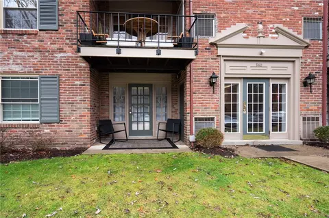 940 Adam Dr #K, Pittsburgh, PA 15216